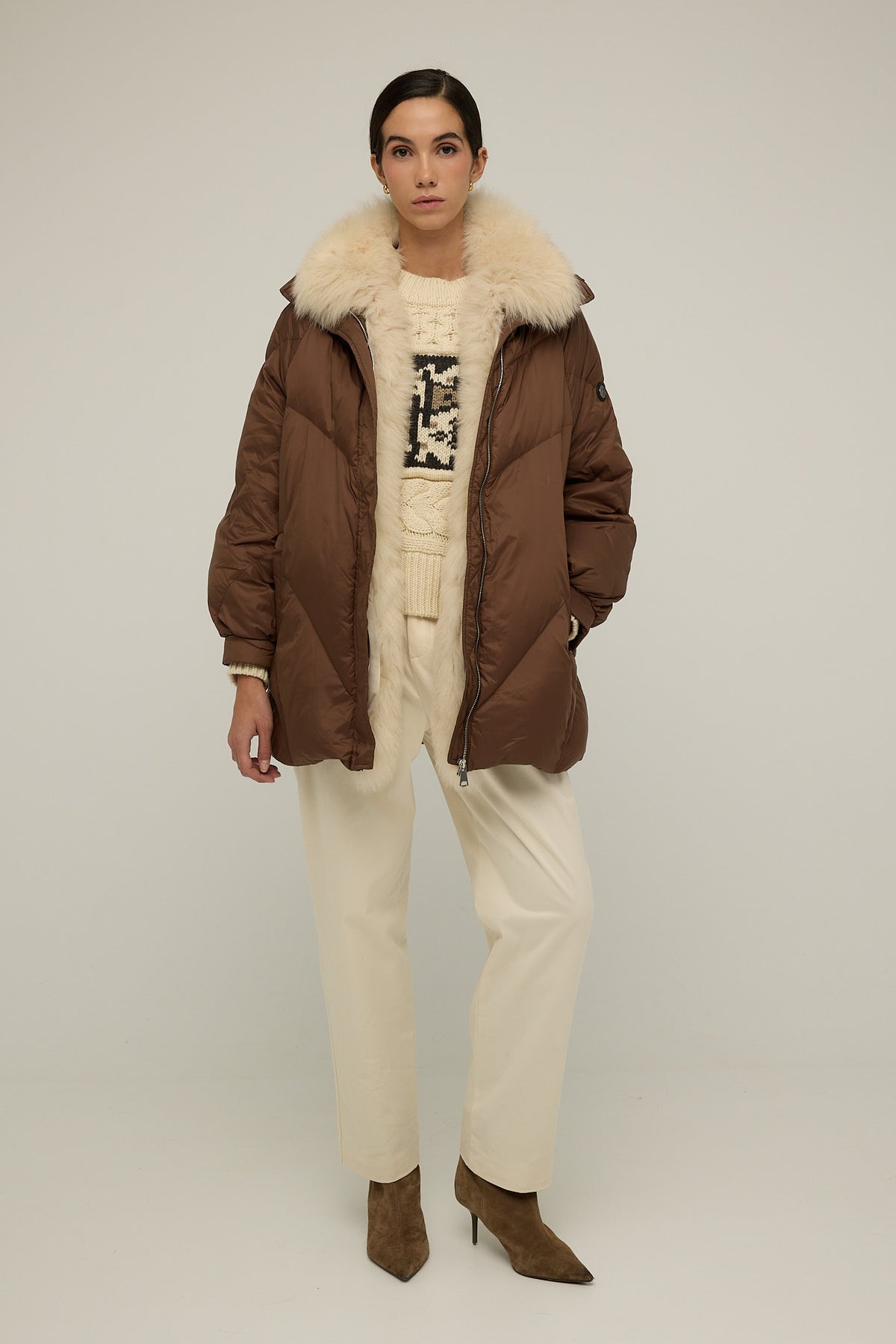 VERBIER plumífero oversized con cuello de pelo