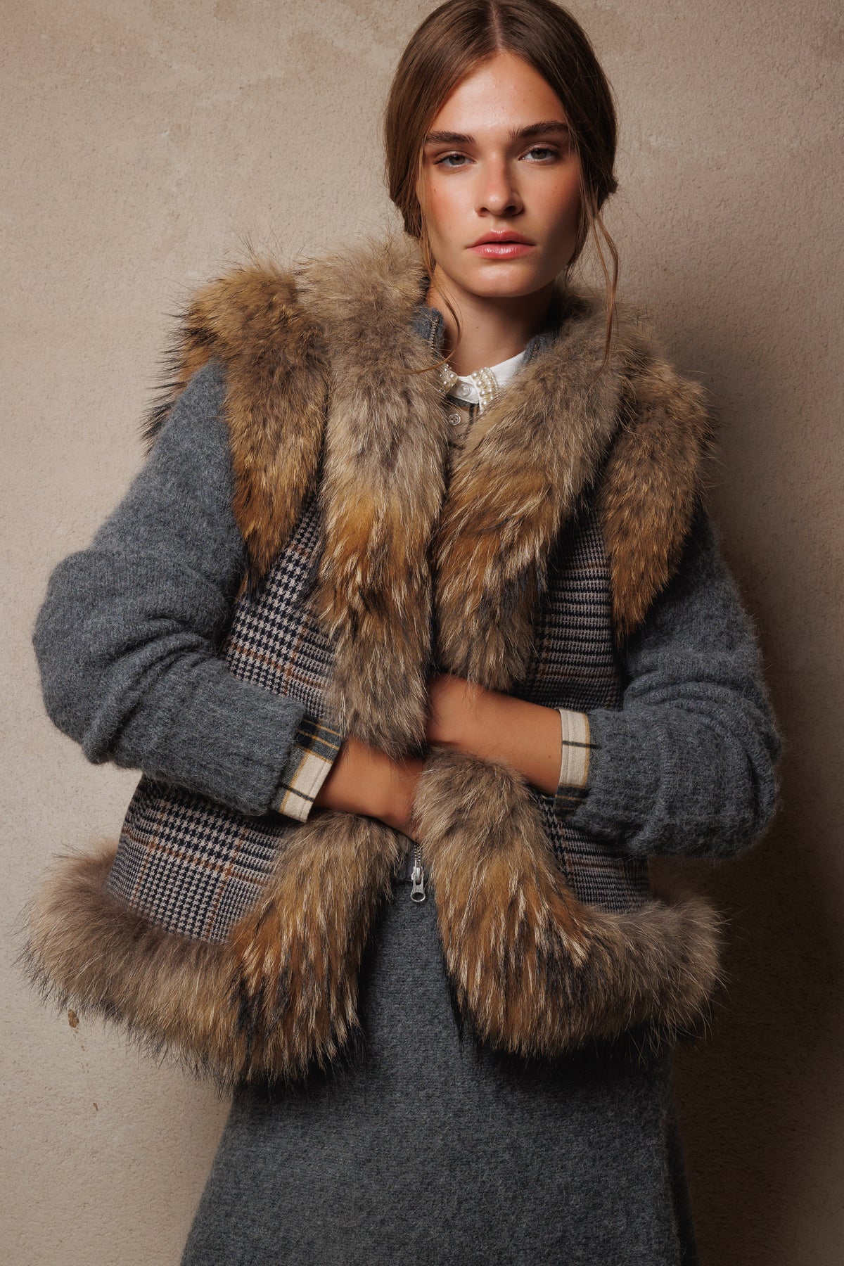 MADRID GRIS chaleco de cuadros con raccoon