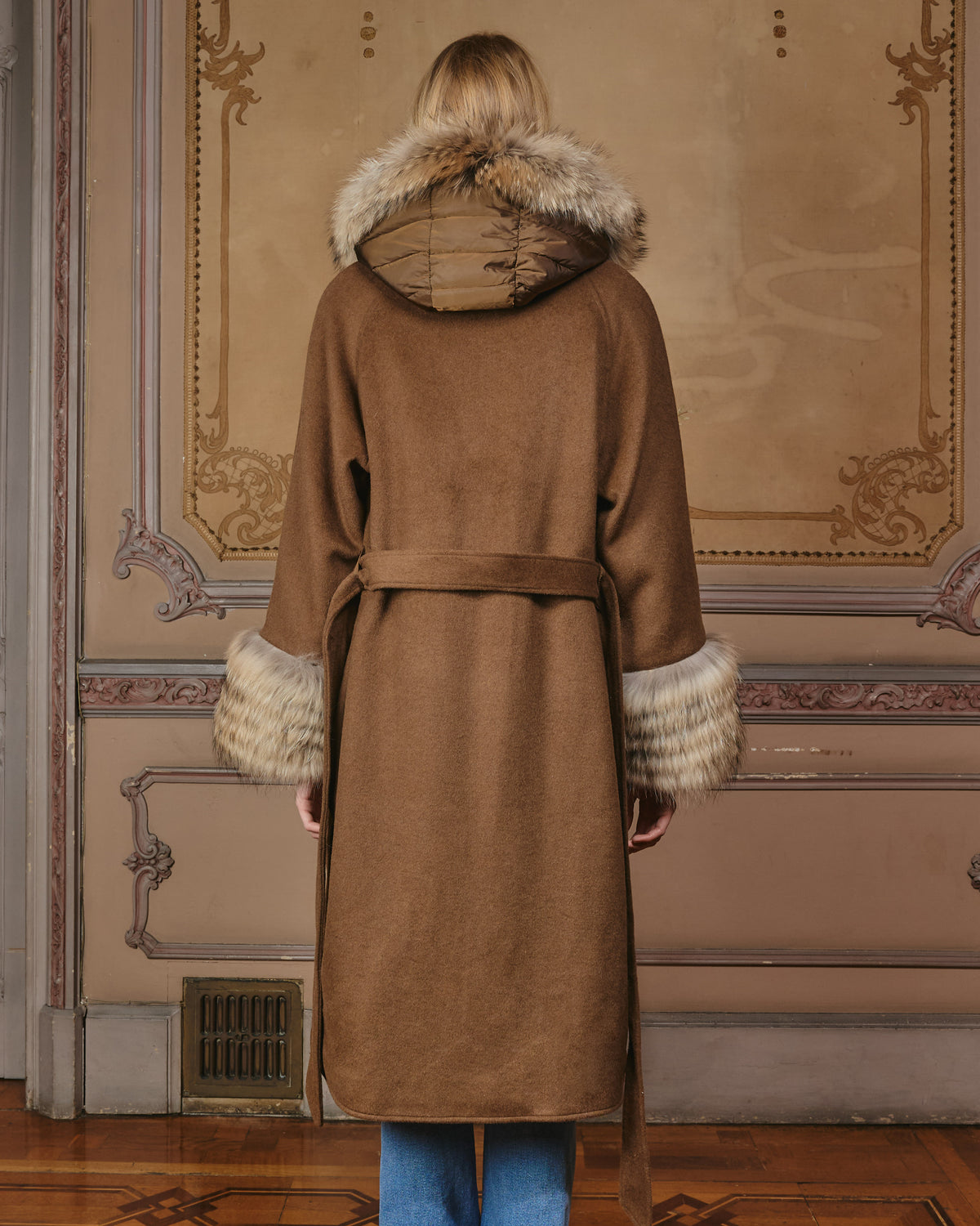 PEDRALBES CAMEL abrigo de lana camel con raccoon